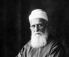 Portrait of ‘Abdu’l-Bahá taken in Paris, France, October 1911. User:Qian.neewan, public domain, via Wikimedia Commons 